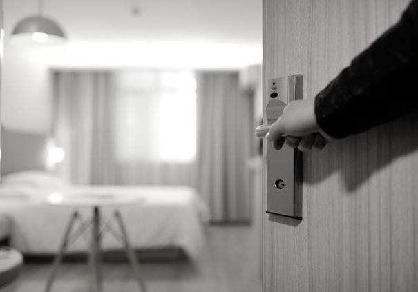 Co można zabrać z hotelu? Te rzeczy są zwykle bezpłatne