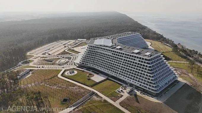 Kiedy otwarcie hotelu Gołębiewski w Pobierowie? Plany, ceny i atrakcje
