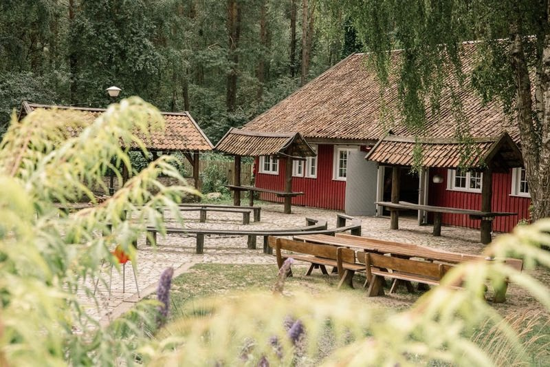 Konferencje na Mazurach – jak wybrać obiekt dopasowany do potrzeb?